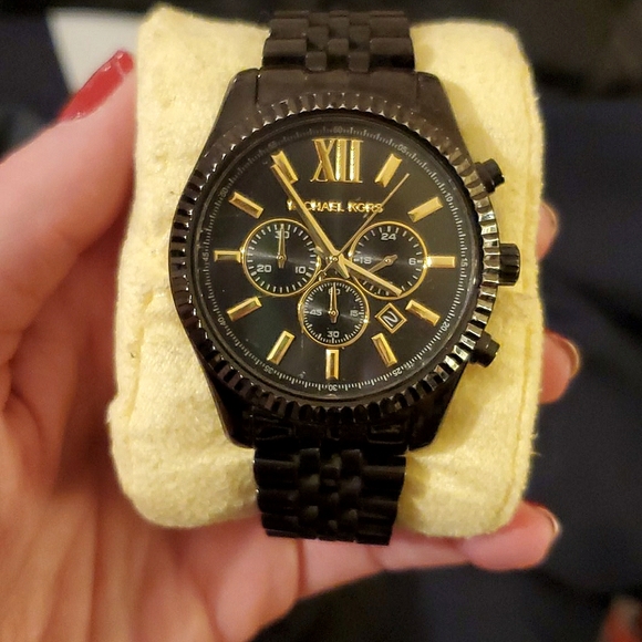MICHAEL KORS WATCH - Picture 1 of 3